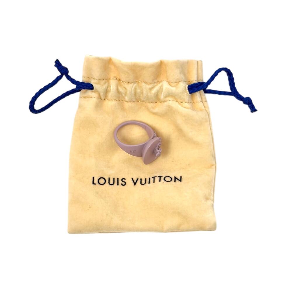 Louis Vuitton Sculpture Ring - Picture 2 of 9